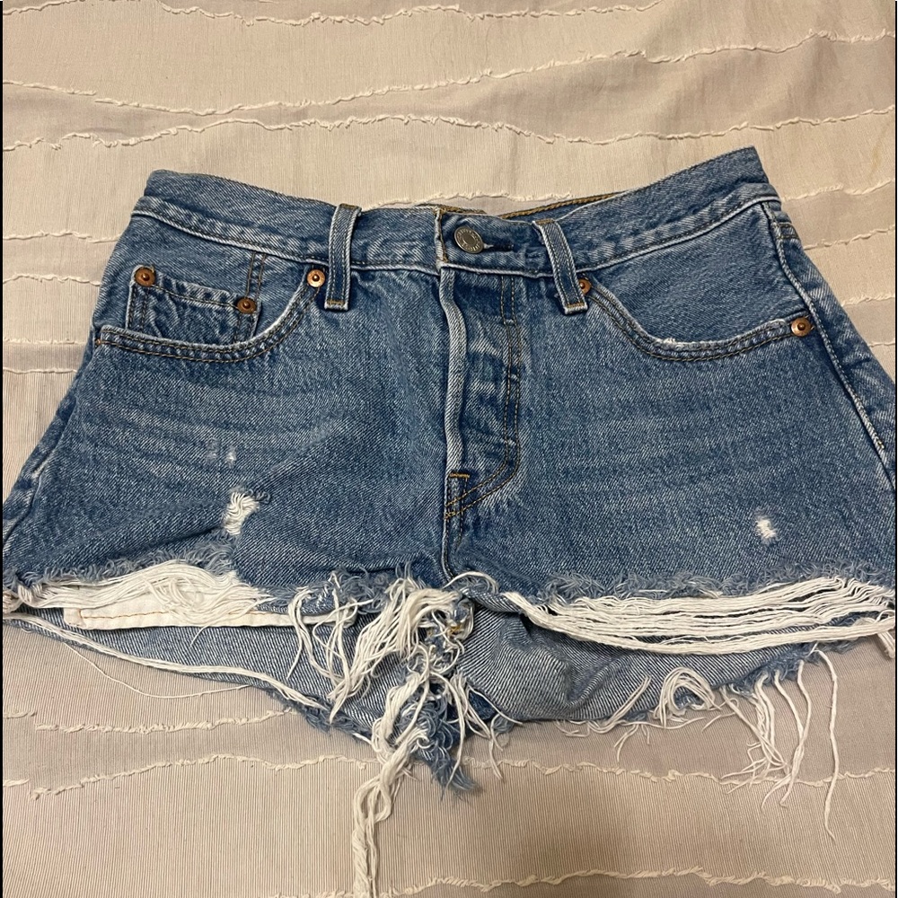 Levi’s Shorts Size 25